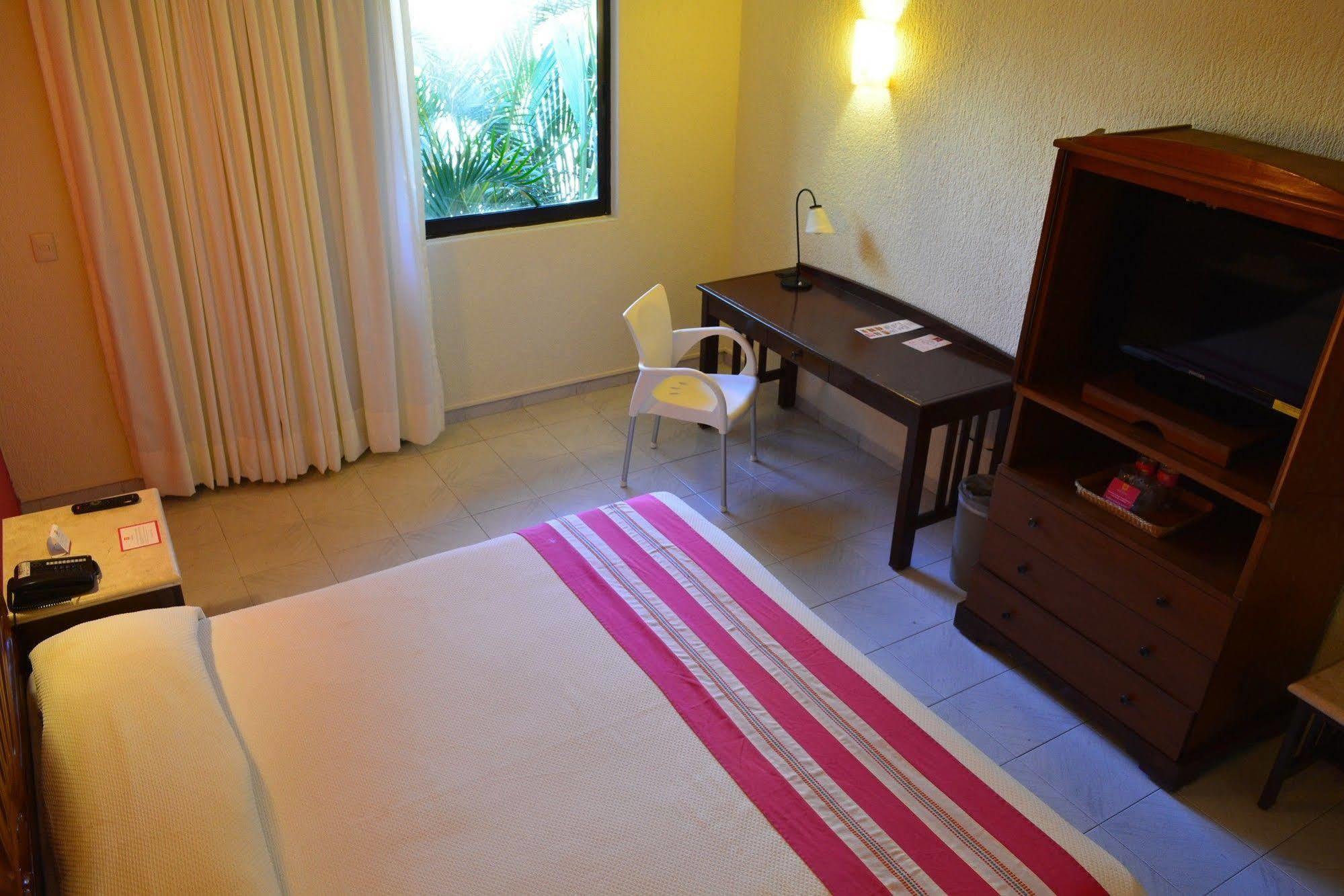 Hotel Margaritas Cancun Ngoại thất bức ảnh